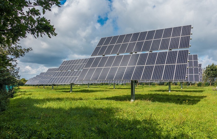 Solarne panely na veľkých plochách